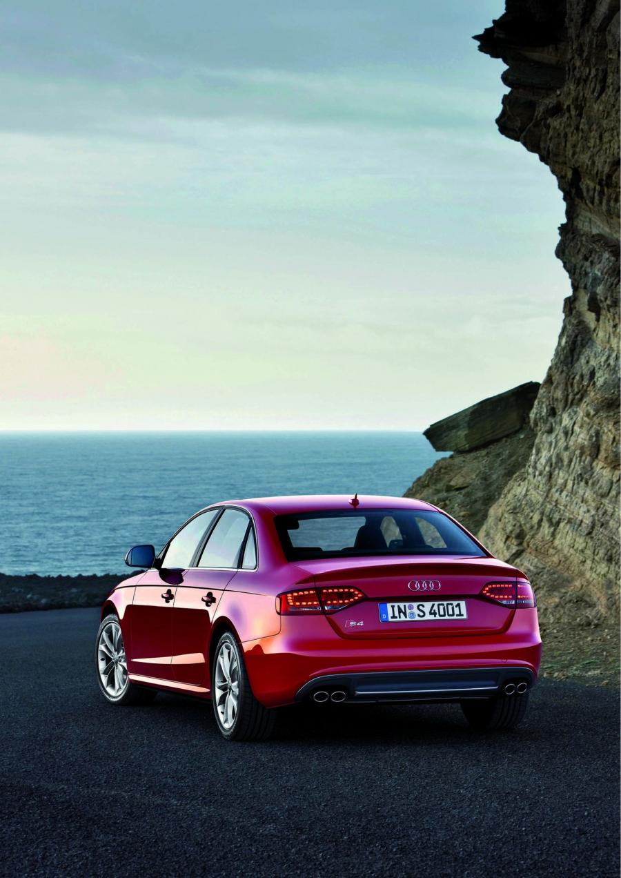  Audi S4 Sedan (B8, 8K) 2009 года  (WW) (фото 39 из 55)